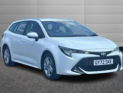Pure white Used 2022 Toyota Corolla Sport Estate | £19,895 (Fair price)
