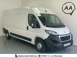 White Used 2023 Peugeot Boxer Premium Van | £16,875 (Good price)