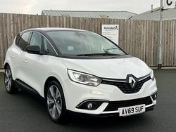 White/black Used 2019 Renault Scénic IV Signature MPV | £11,750 (Fair price)