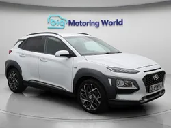White Used 2019 Hyundai Kona Premium SUV | £13,000 (Fair price)