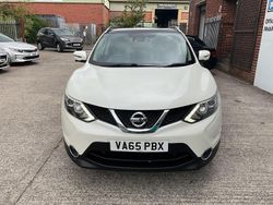 White Used 2016 Nissan Qashqai Tekna SUV | £8,695 (Good price)