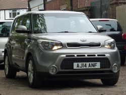 Silver metallic Used 2014 Kia Soul Plus SUV | £3,695 (Good price)