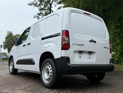 White New 2025 Citroën Berlingo MPV | £18,995 (Fair price)