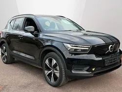 Black Used 2022 Volvo XC40 Core SUV | £24,499 (Fair price)