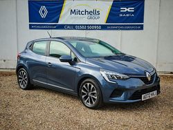 Titanium grey Used 2022 Renault Clio V Iconic Hatchback | £15,495 (Fair price)