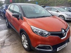 Orange Used 2015 Renault Captur Dynamique SUV | £4,690 (Fair price)