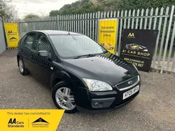 Black Used 2005 Ford Focus Ghia Hatchback | £2,995 (Fair price)