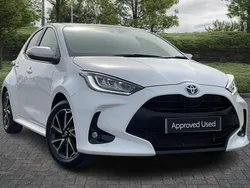 White Used 2023 Toyota Yaris Hybrid Design Hatchback | £16,961 (Good price)