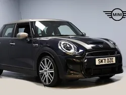 Black Used 2021 Mini Cooper S Exclusive Hatchback | £17,250 (Good price)