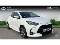 White Used 2024 Toyota Yaris Hybrid Hatchback | £17,793 (Good price)