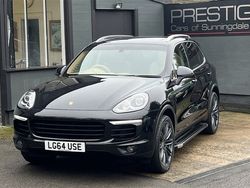 Jet black metallic with luxor beige leather Used 2014 Porsche Cayenne SUV | £21,950 (Fair price)