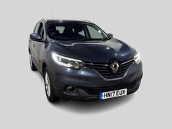 Titanium grey Used 2017 Renault Kadjar Dynamique SUV | £6,995 (Fair price)