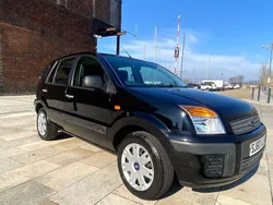 Black Used 2010 Ford Fusion Style Hatchback | £2,990 (Fair price)