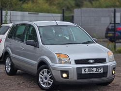 Silver Used 2006 Ford Fusion Zetec Hatchback | £1,995 (Fair price)