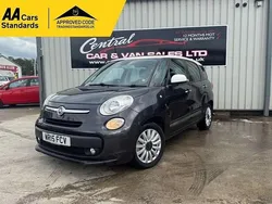 Grey/white Used 2015 Fiat 500L Lounge MPV | £2,995 (Fair price)