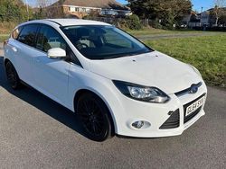 White Used 2014 Ford Focus Zetec Hatchback | £3,995 (Fair price)
