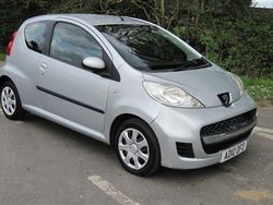 Silver Used 2010 Peugeot 107 Hatchback | £995 (A bit pricey)