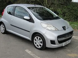 Silver Used 2010 Peugeot 107 Hatchback | £1,000