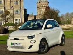 White Used 2022 Fiat 500e Icon Cabriolet | £13,995 (Fair price)