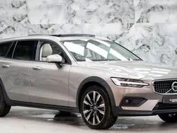 Grey Used 2019 Volvo V60 CC Estate | £25,989 (A bit pricey)