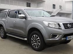 Grey Used 2016 Nissan Navara Acenta+ Pickup | £11,989 (Fair price)