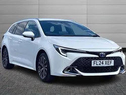 White Used 2024 Toyota Corolla Design Estate | £23,995 (Fair price)