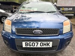 Blue Used 2007 Ford Fusion Zetec Hatchback | £2,990 (Fair price)
