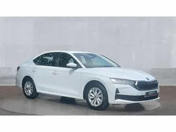 White Used 2024 Skoda Octavia SE Technology Hatchback | £18,950 (Fair price)