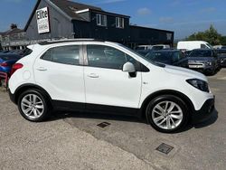 White Used 2016 Vauxhall Mokka S SUV | £6,495 (Fair price)