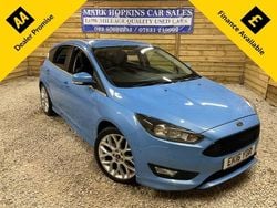 Blue Used 2016 Ford Focus Zetec Hatchback | £11,995 (Expensive)