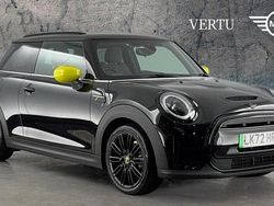Black Used 2022 Mini Cooper S Level 2 Hatchback | £15,723 (Fair price)