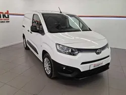 White Used 2022 Toyota Proace Van | £11,299 (Fair price)