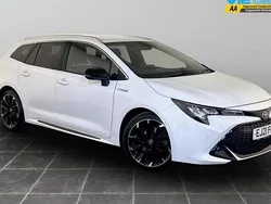 White Used 2021 Toyota Corolla Sport Estate | £19,995 (Fair price)