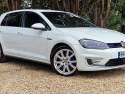 White Used 2016 VW Golf VII GTE Hatchback | £10,700 (Fair price)