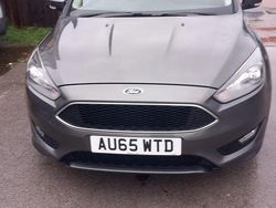 Grey Used 2015 Ford Focus Zetec Hatchback | £6,495 (A bit pricey)