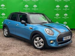 Blue Used 2015 Mini Cooper Hatch Hatchback | £6,999 (Fair price)