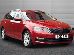 Red Used 2017 Skoda Octavia SE Estate | £9,295 (Fair price)