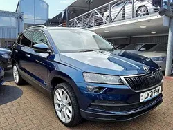 Petrol blue metallic Used 2021 Skoda Karoq SUV | £19,980 (Fair price)