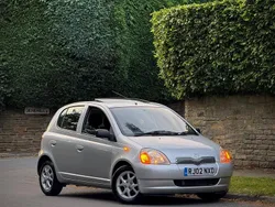 Grey Used 2002 Toyota Yaris Hatchback | £2,650 (A bit pricey)