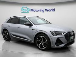 Used 2022 Audi e-tron Black Edition SUV | £28,000 (Fair price)