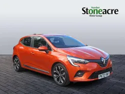 Orange Used 2022 Renault Clio V SE Hatchback | £13,500 (Fair price)