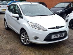 White Used 2011 Ford Fiesta Zetec Hatchback | £4,000 (Fair price)