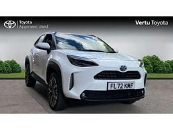 White Used 2022 Toyota Yaris Cross SUV | £23,847 (Fair price)