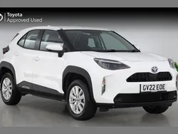 White Used 2022 Toyota Yaris Cross SUV | £18,043 (Good price)