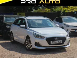 White Used 2018 Hyundai i30 SE Estate | £9,800 (Good price)