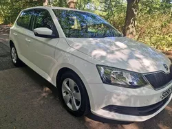 White Used 2016 Skoda Fabia SE Hatchback | £6,194 (Fair price)