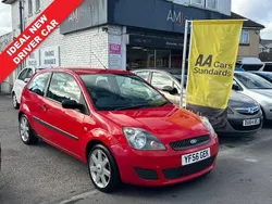 Red Used 2006 Ford Fiesta Style Hatchback | £1,995 (A bit pricey)