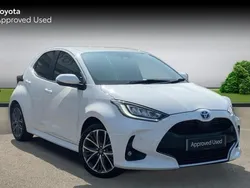 White Used 2022 Toyota Yaris Hybrid | £16,998 (Good price)