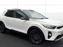 White Used 2020 Kia Stonic SUV | £9,795 (Fair price)