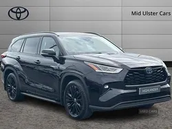 Black Used 2022 Toyota Highlander SUV | £35,995 (Fair price)